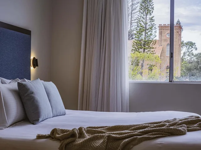 Room, Twin Beds, King Bed, Balcony, Mercure Centro Port Macquarie 2/4
