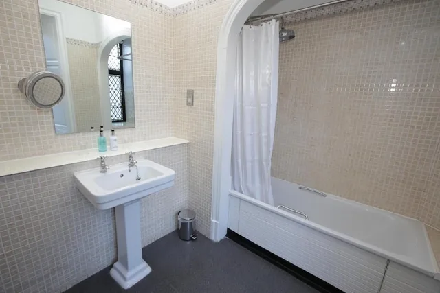 غرفة بسريرين منفصلين، Rothley Court Hotel 4/4