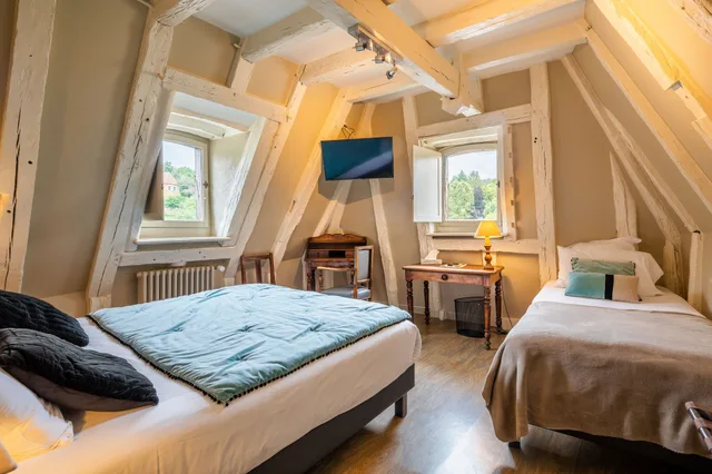 غرفة رومانسية بسرير كوين، Hotel La Couleuvrine 2/6