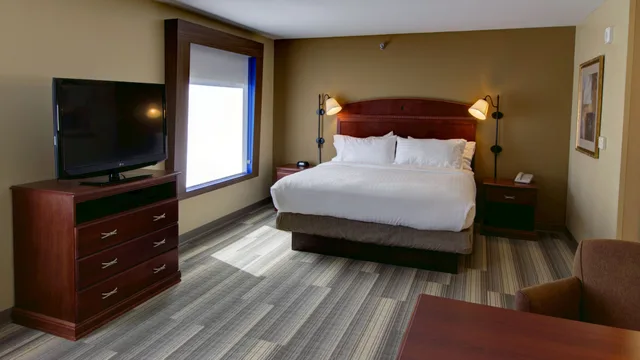 جناح بسرير كينج، Holiday Inn Express Hotel Suites Sioux City Southern Hills 1/7