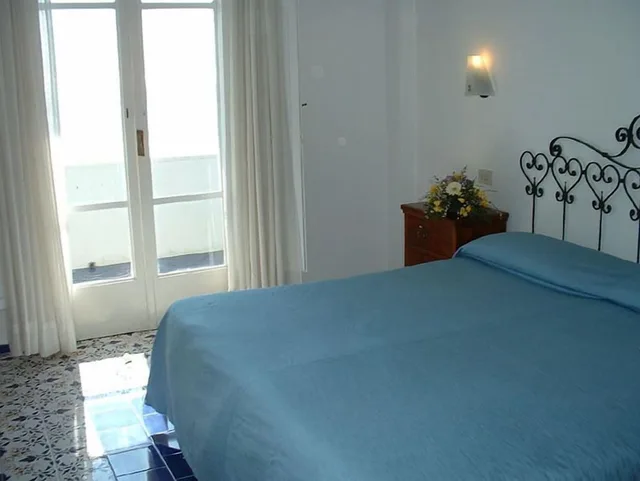 غرفة قياسية بإطلالة على البحر، Hotel Aurora Amalfi 8/10