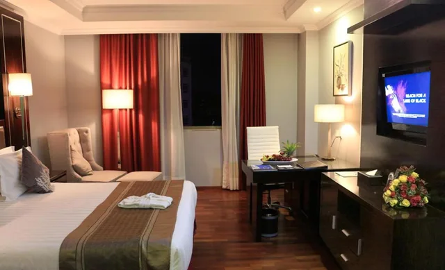 غرفة بسرير كينج مع سرير إضافي، Saro-Maria Hotel 2/4
