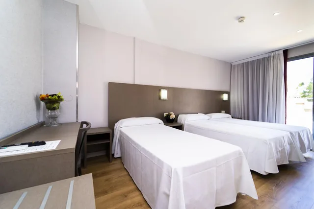 Room, Triple, Terrace, Hotel Montesol 1/1