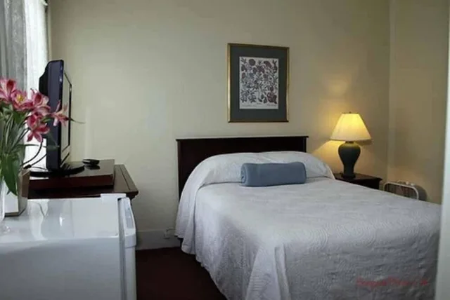 غرفة قياسية بسرير كوين، Hotel Coolidge 1/5