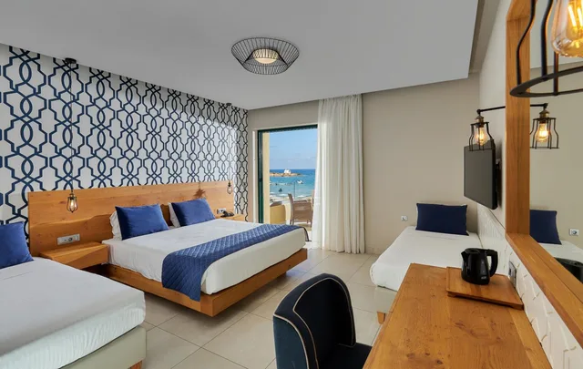 Superior, Family, Sirens Beach Hotel 5/10