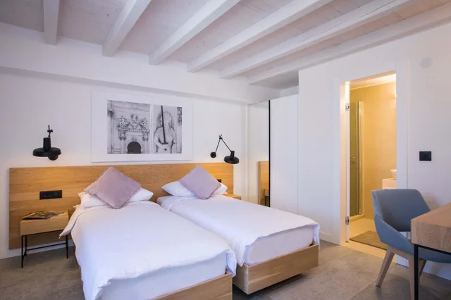 غرفة ديلوكس بسرير مزدوج أو سريرين منفصلين، Bova Luxury Rooms 4/10