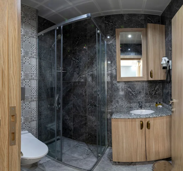 غرفة قياسية ثلاثية بثلاثة أسرّة بإطلالة على المدينة، Yesilpark Hotel 4/4
