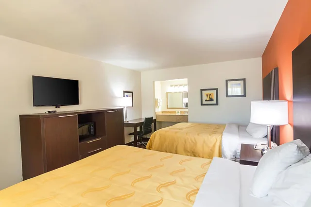 Upgrade, 2 Queen Beds, Accessible, Quality Inn Amarillo I-40 East 3/4