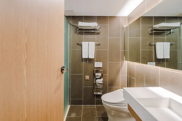 Run of House, No Parking، Hotel Bridge Seogwipo 2/2