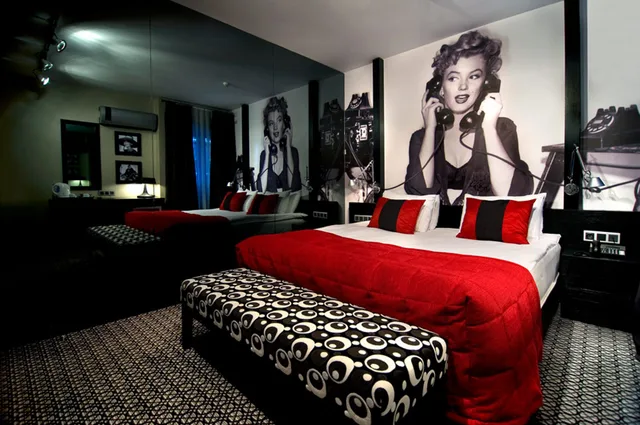 جناح، Maltepe 2000 Hotel 1/1