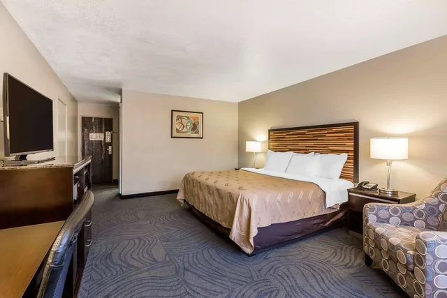غرفة بسرير كينج لذوي الإعاقة، Quality Inn Fallbrook I 15 2/4