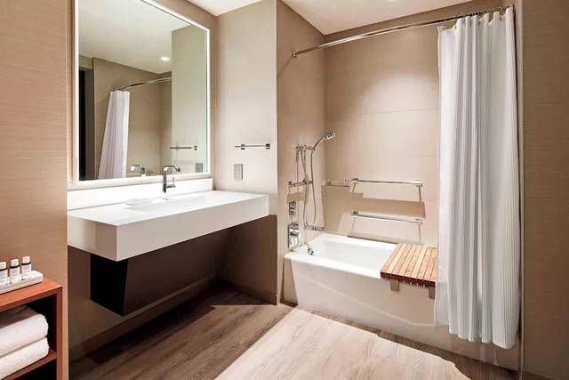 Deluxe, King Bed, Mountain View, Accessible, Ac Hotel By Marriott San Jose Sunnyvale Cupertino 4/4