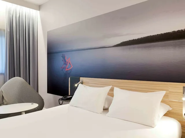 Classic, Double Bed, Novotel Tours Centre Gare 4/10