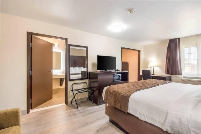 غرفة بسرير كينج لذوي الإعاقة، Econo Lodge Umatilla Columbia River Area 1/6