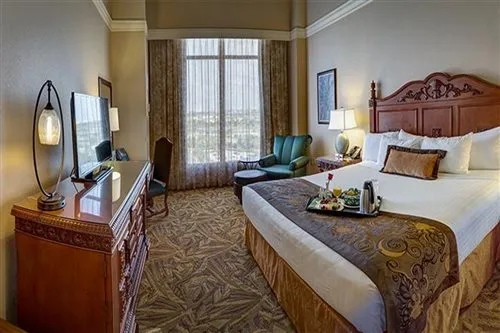 غرفة ديلوكس بسرير مزدوج أو سريرين منفصلين، Rosen Shingle Creek Hotel 2/4