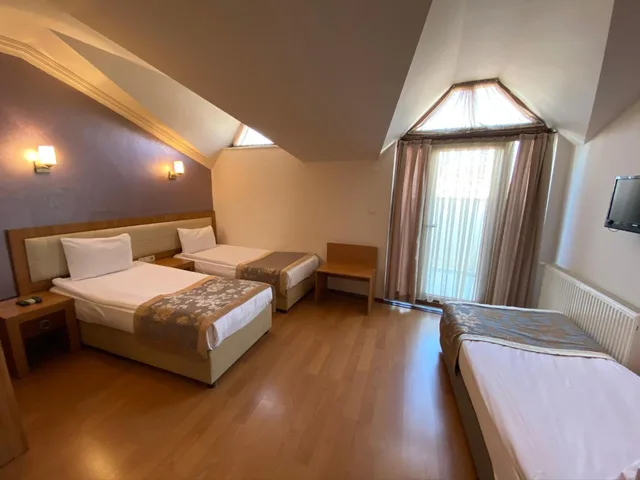 غرفة سوبيريور ثلاثية، Grand Anzac Hotel 1/10