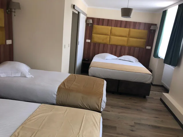 غرفة كومفورت رباعية بسرير فردي، Sun Hotel 6/10