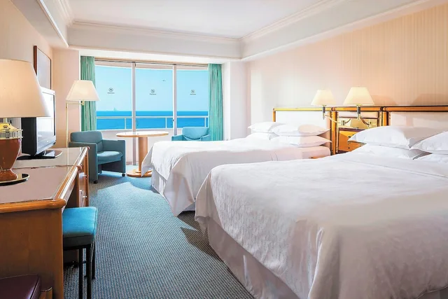 غرفة قياسية بثلاثة أسرّة بشرفة، Sheraton Grande Tokyo Bay Hotel 1/4