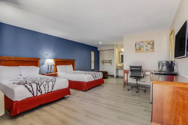 غرفة سوبيريور بسريرين مزدوجين للمدخنين، Econo Lodge Inn & Suites Enid South 1/5