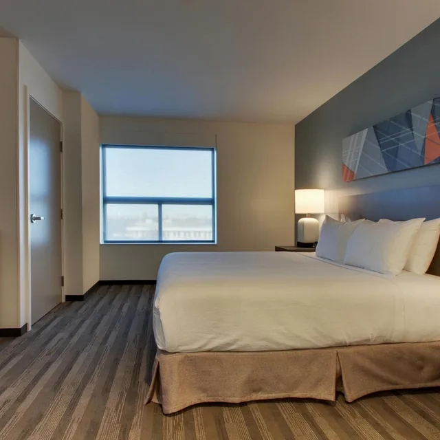 جناح بسرير كينج بغرفة نوم واحدة مع أريكة بمطبخ، Hyatt House Oak Brook 1/5