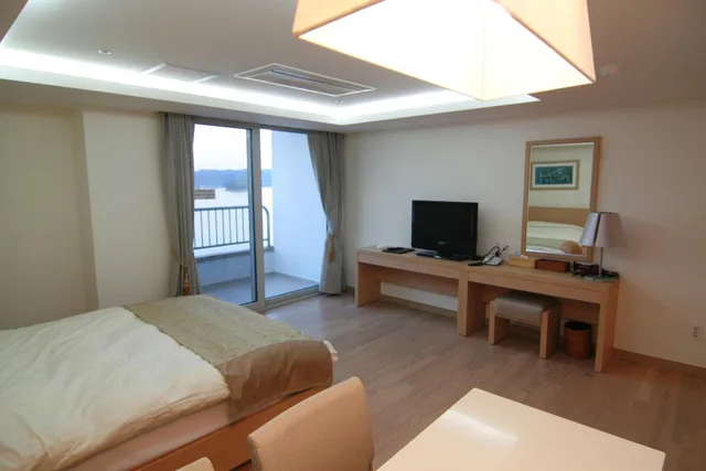 غرفة ديلوكس عائلية، Kumho Tongyeong Marina Resort 6/8