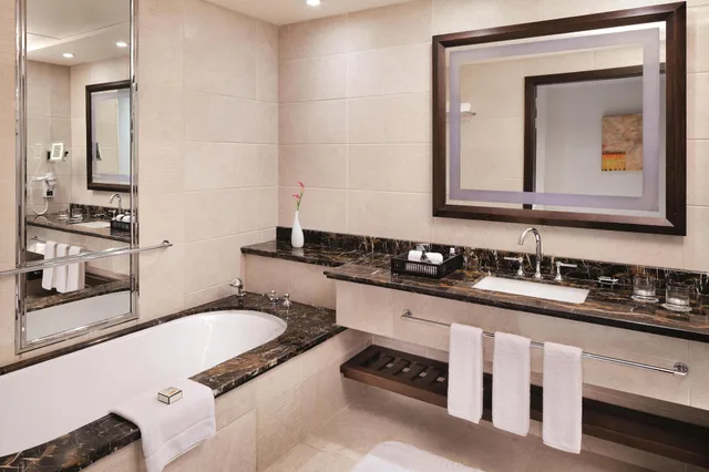 Fairmont Gold, Junior Suite, King Bed, Kaaba View، فندق ساعة مكة فيرمونت(Makkah Clock Royal Tower A Fairmont Hotel) 8/10