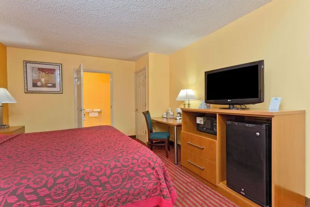 غرفة قياسية بسريرين كوين للمدخنين، Days Inn By Wyndham Franklin Ex Days Inn Franklin Ky 1/3