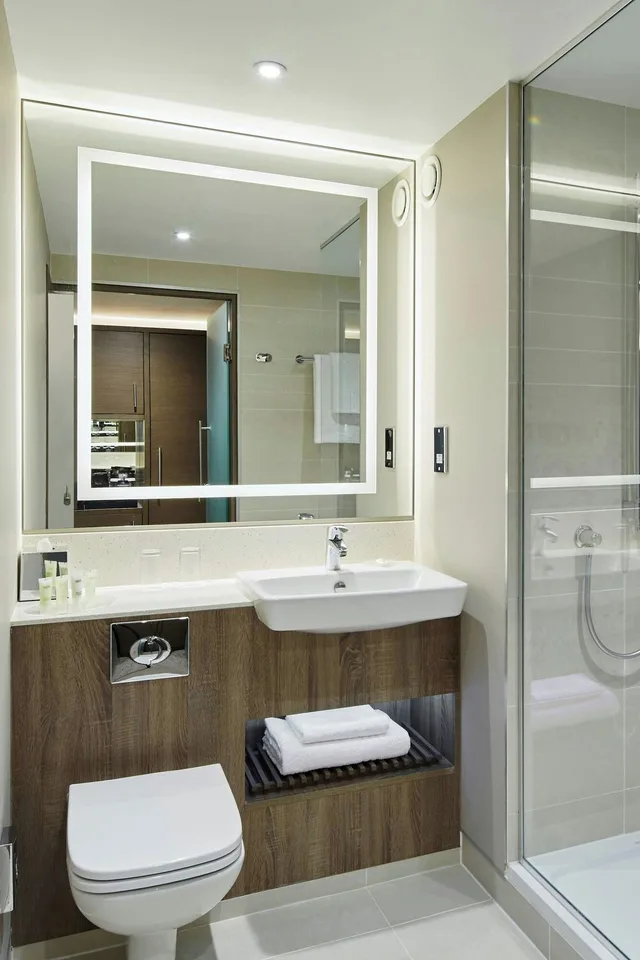 غرفة تنفيذية بسرير كينج، Courtyard By Marriott Oxford South 4/4
