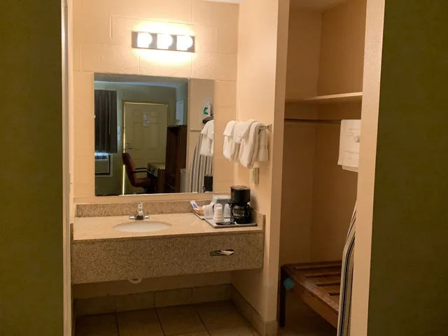 غرفة بسريرين مزدوجين، Executive Inn Dodge City, KS (ex Rodeway Inn) 3/3