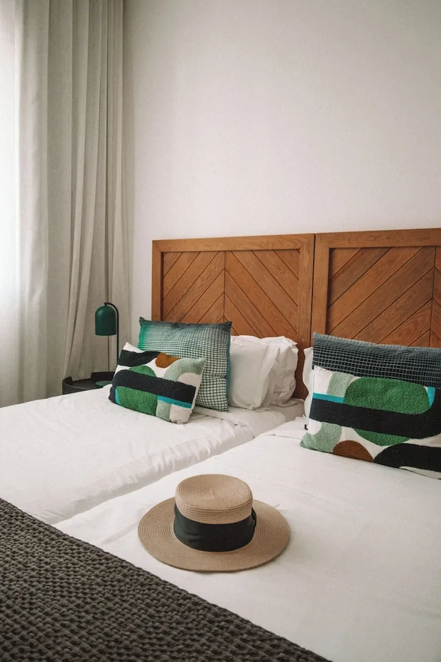 جناح غراند بسرير كينج وسريرين منفصلين بغرفتي نوم، Mythic Suites & Villas by MJ Holidays 6/10