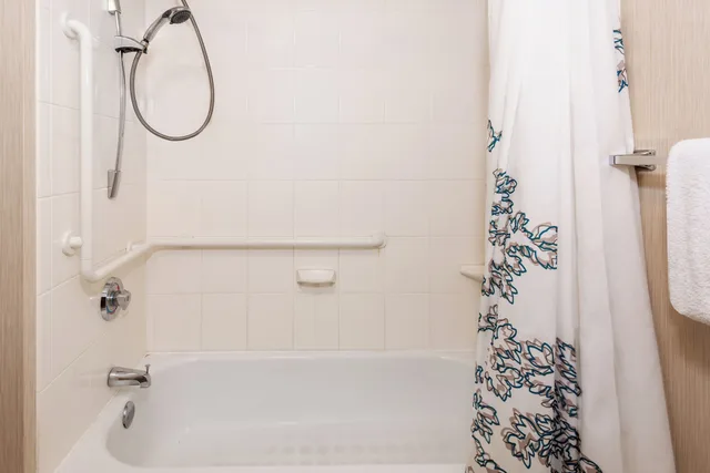 استوديو بسرير كوين مع أريكة لذوي الإعاقة، Residence Inn By Marriott St Louis Downtown 2/4