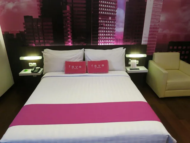 غرفة قياسية بسرير كينج، favehotel MEX Tunjungan Surabaya 5/8