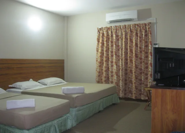 غرفة قياسية ثلاثية بسرير كوين وسرير فردي، Baron Waterfront Hotel 3/6