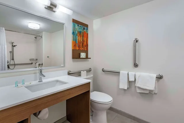 جناح بسرير كينج لذوي الإعاقة، MainStay Suites Lexington I-75 4/5