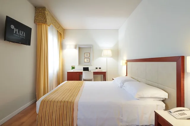 غرفة سوبيريور بسريرين منفصلين، Hotel Plaza 2/6