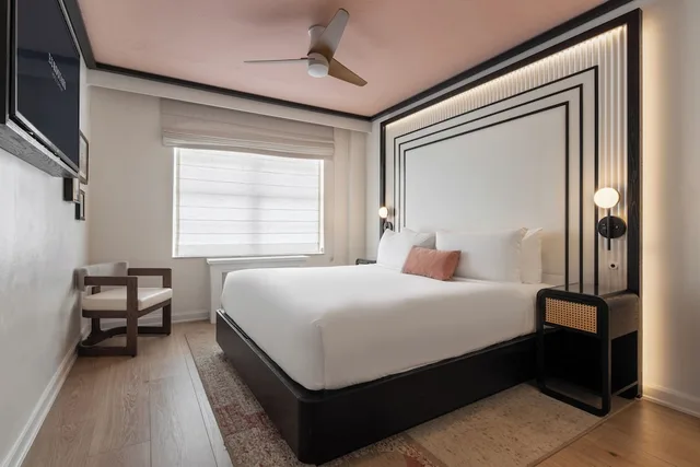 غرفة ديلوكس مفردة بسرير كينج بإطلالة جزئية على البحر، Eurostars Winter Haven 4/7