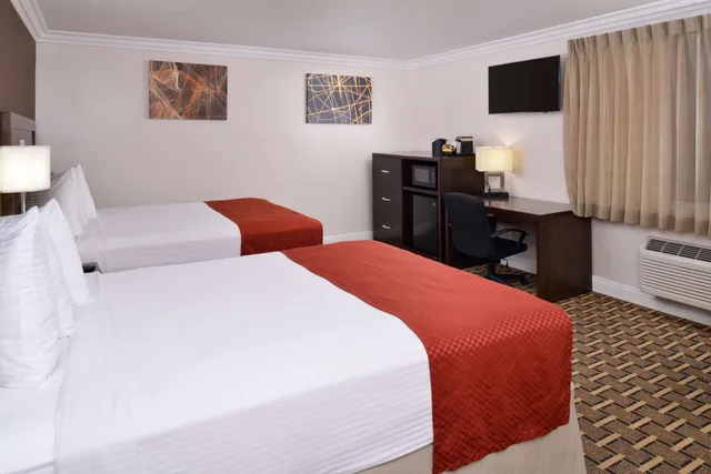 غرفة ديلوكس بسريرين كوين، Best Western Plus LA Mid Town Hotel 3/7