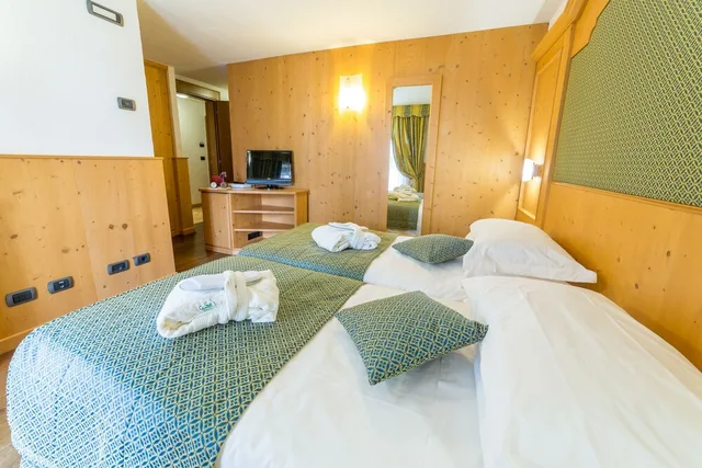 غرفة عائلية بسرير كوين وسريرين منفصلين بغرفتي نوم، Hotel Excelsior Planet 8/10