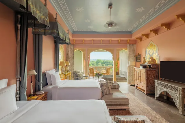 Landmark, Twin Beds، Raffles Jaipur 2/4