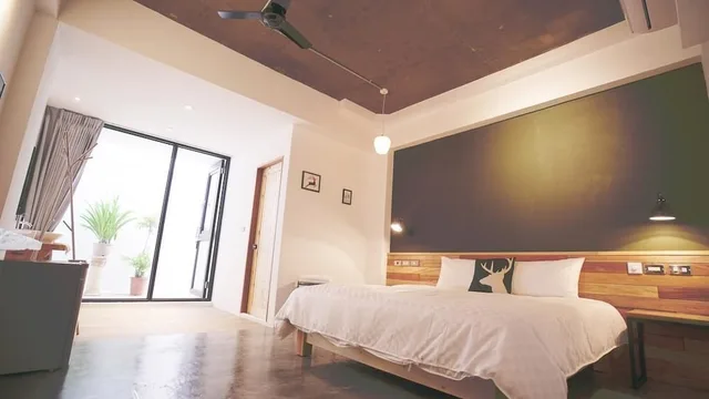 غرفة كومفورت بسرير مزدوج، The Red Hotel 2/3