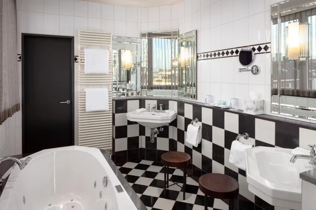 جناح تنفيذي، Hotel Victoria 3/3