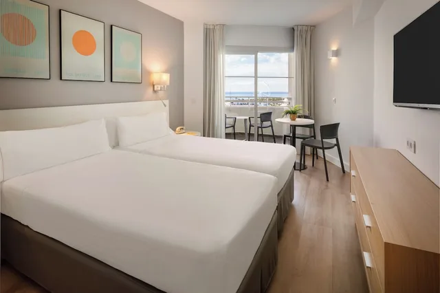 استوديو سوبيريور بسريرين منفصلين بإطلالة على البحر، Sol Puerto Marina 2/10
