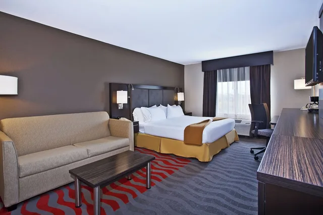 جناح بسرير كينج مع أريكة بمطبخ صغير، Holiday Inn Express & Suites Columbus SE - Groveport 2/7