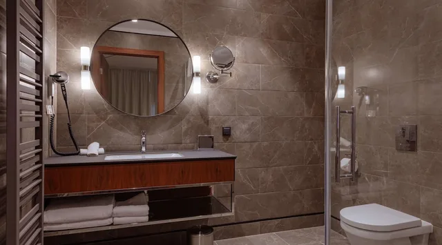 Bw, Spa, Superior, Queen Bed, River View, Radisson Hotel And Suites Gdansk 3/6