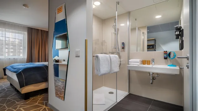 غرفة بسرير كوين لذوي الإعاقة، Holiday Inn - the niu, Ridge Halle Central Station, an IHG Hotel 9/10