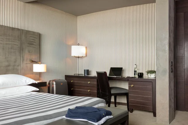 Classic, Square، HOTEL SQUARE 2/3