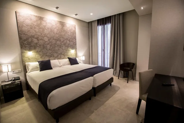 غرفة ديلوكس بسريرين منفصلين مفردة بسرير مزدوج، Vincci Mercat Hotel 1/1