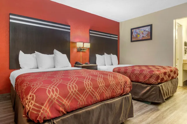 غرفة قياسية بسريرين مزدوجين للمدخنين، Econo Lodge Columbia Fort Jackson 4/5