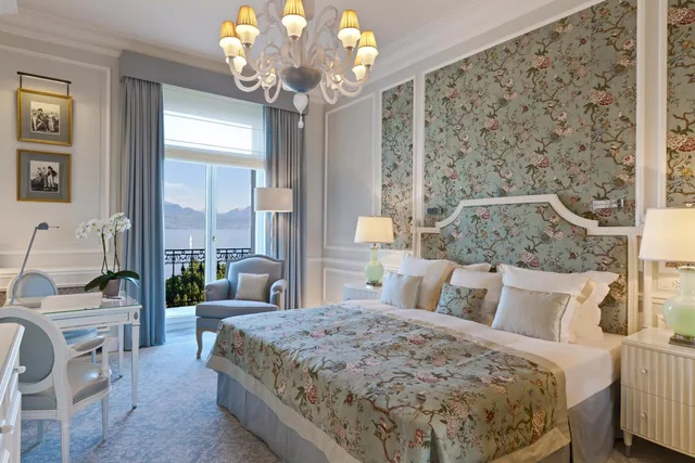 غرفة سوبيريور بسرير كينج وسرير فردي، BEAU RIVAGE PALACE 2/2