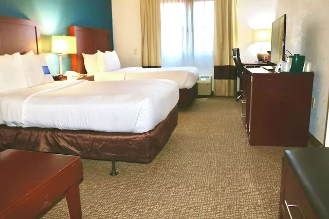 جناح بسريرين مزدوجين، Comfort Suites Near Casinos 8/10